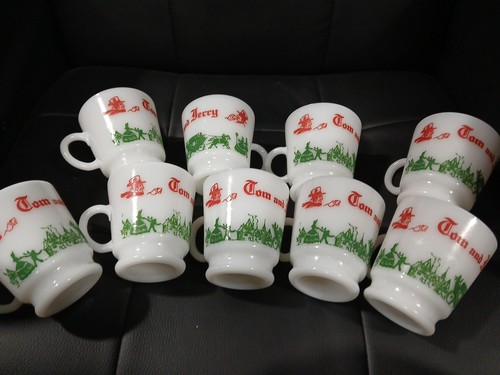 Vintage Christmas Milk Glass Egg Nog Punch Bowl Set with 9 Mugs Tom Jerry USA - Picture 8 of 24