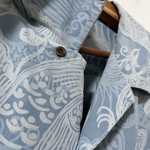Camisa Tommy Bahama Mezcla Seda Hawaiana Botón Talla XL Azul Dragón Pez Oriental - Imagen 4 de 6
