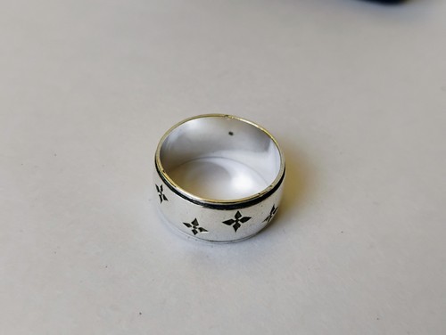 City Rox Sterling Silver Ring Size 6.75-7" - Picture 2 of 5