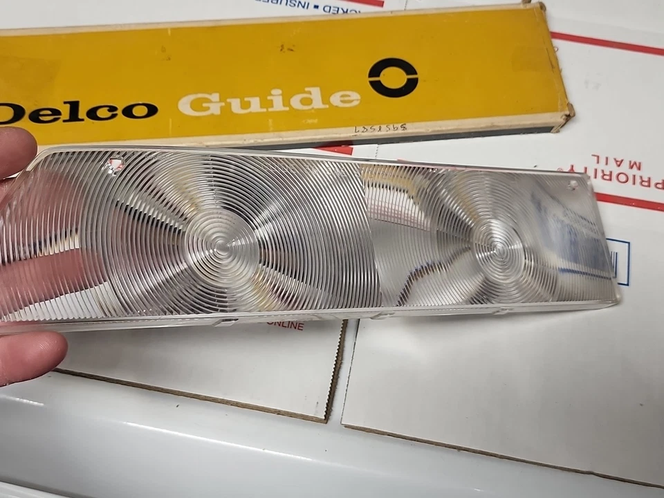 1967 OLDSMOBILE DELTA 88 DELMONT GM GUIDE NOS LH INNER TAIL LIGHT LENS 5958587 - Image 2 of 4