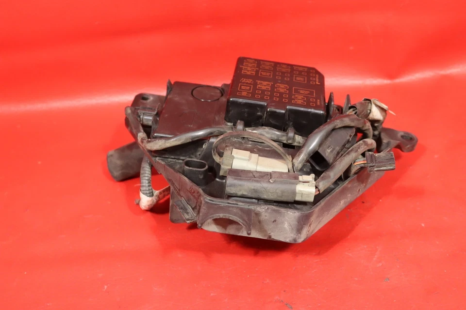 2010 HARLEY-DAVIDSON STREET GLIDE CVO FLHXSE FUSE BLOCK CADDY ELECTRICAL PANEL - Image 2 of 4