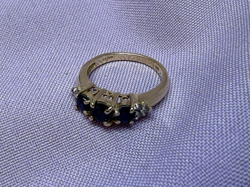 Beautiful Ladies Diamond Ring With Sapphires! - Picture 4 of 17