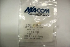 MACOM  2007-7941-00   SMA JACK RT ANGLE TO 0.086