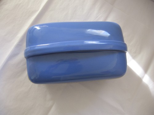 Plato de panadería azul vintage hecho para Westinghouse Delphinium con tapa cúpula excelente - Imagen 7 de 7