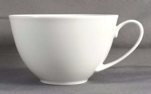 Taza de té Hutschenreuther 2,25 pulgadas porcelana bávara fina blanca sin decorar - Imagen 1 de 9