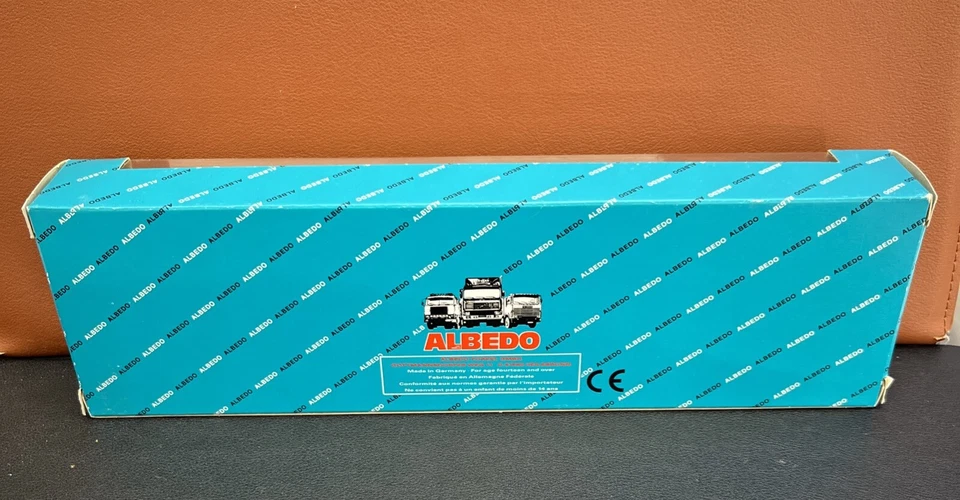 Camión modelo Albedo Volvo Globetrotter 300167 Z2 Foto 4 de 4