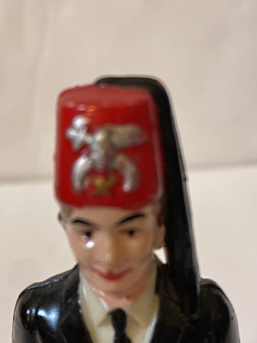 Vintage SHRINER Statue Figur Kunststofftyp - mit Fez - Bild 4 von 9