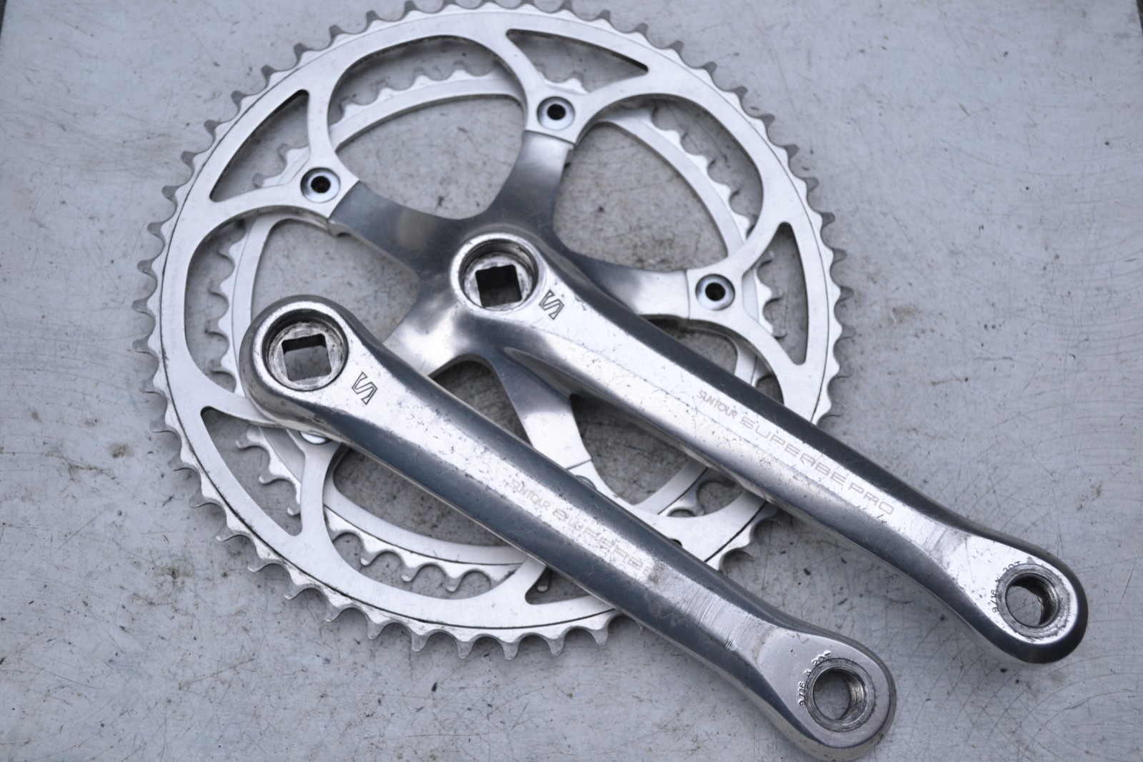 Vintage crankset SUNTOUR SUPERBE PRO Vintage crankset SUNTOUR SUPERBE PRO
