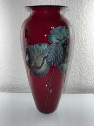 Richard Satava Art Glass Blue Crocus Vase Deep Red 11” Tall Signed ‘95 - Picture 16 of 23