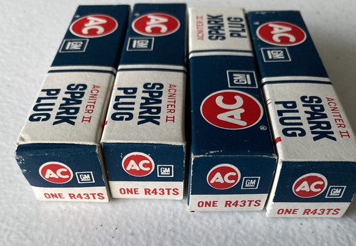 4 NOS Vintage AC Ac-Delco Acniter II Spark Plugs GM Parts R43TS
