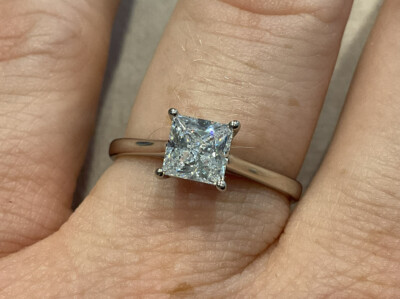 1,0 Karat Lab Created Diamant Princess Cut Verlobungsring Platiniert 925 O