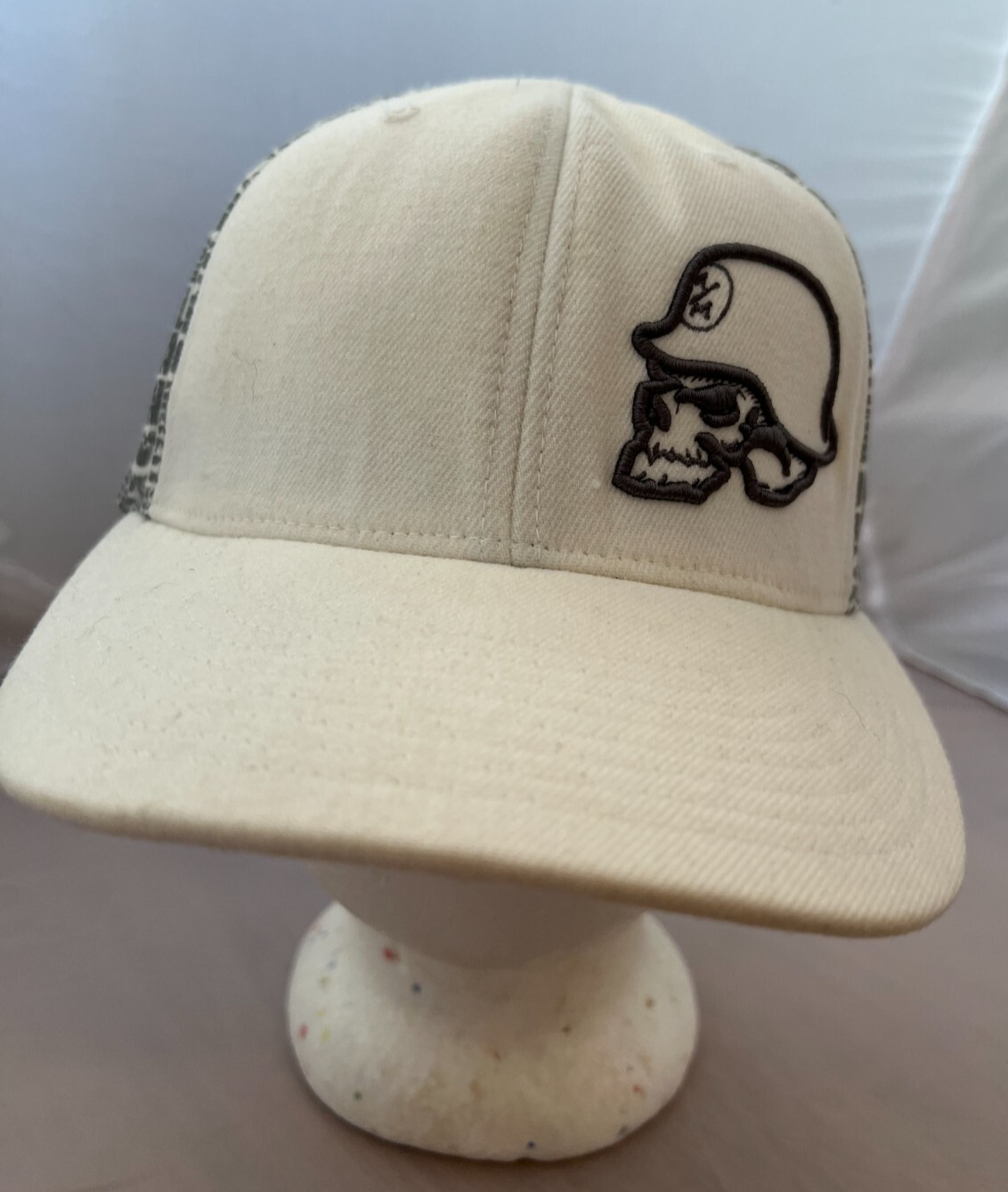 Picture 2 of 16