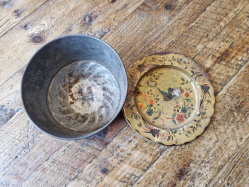 Antique Vintage Tin swirl pattern pudding Jello Small mold w/ Hummingbird lid - Picture 2 of 14