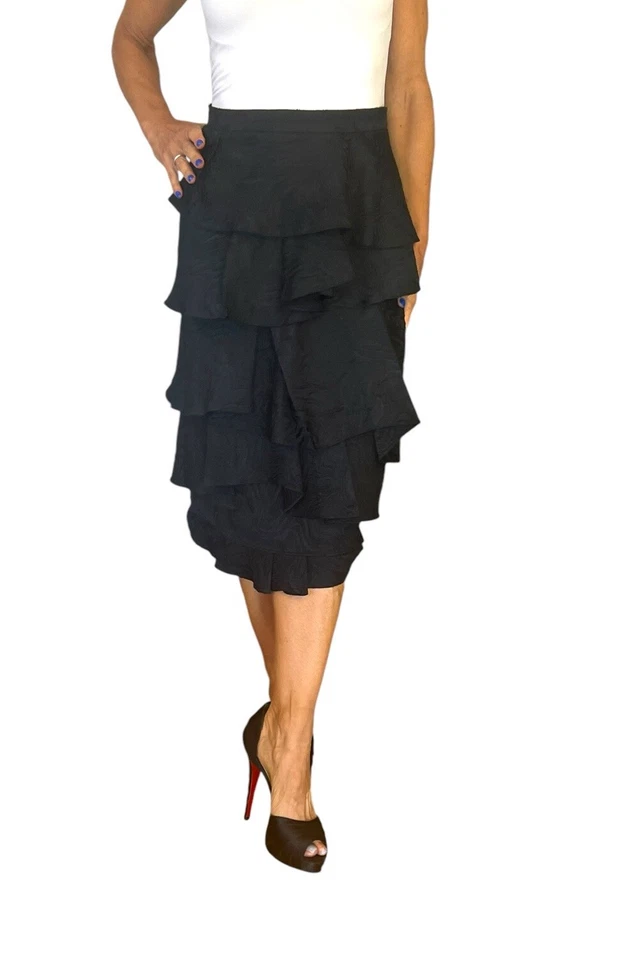 CAROLINA HERRERA MUJER FALDA JACQUARD CAPAS VOLANTES ESCALONADOS AZUL MARINO OSCURO MIDI 10 Foto 3 de 4