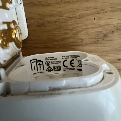 Netgear Arlo Wire-Free Wifi Indoor Security Camera (VMC3030) Connect Fault H11 - Picture 8 of 11