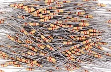 100 Iskra 1/4W 8,2K '60 production resistors 2.5 X8MM 8.2K 8K2 Fuzz, Tone Bender