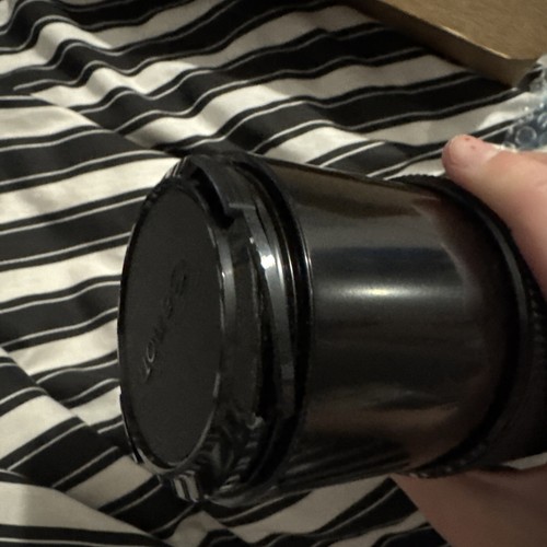 Canon FD 70-210mm F/4 FD Lens - Mint Condition but slight mark on front element - Picture 2 of 7