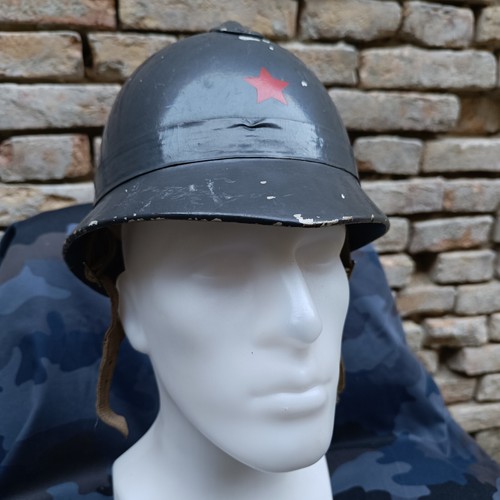 Miliz Jugoslawien - Sozialistischer jugoslawischer Polizeihelm - Casque mit rotem Stern (3) - Bild 1 von 13