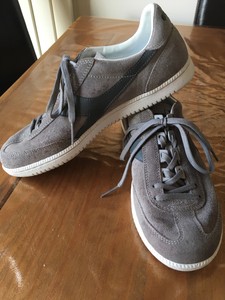 DIADORA GRIGIO Scarpe da ginnastica in pelle scamosciata misura 7 DIADORA GRIGIO Scarpe da ginnastica in pelle scamosciata misura 7