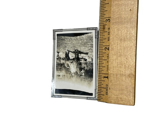 Antique Vintage Lot 22 Photos Snapshots Random People Art Deco Borders - Picture 10 of 11