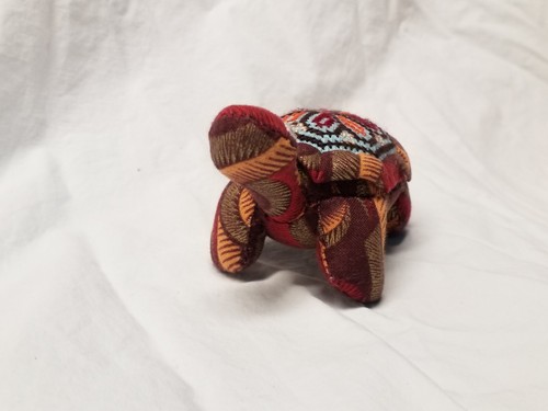 Statuetta Tartaruga Vintage Da Collezione Tessuto Modello Patchwork Ricamata - Foto 4 di 9