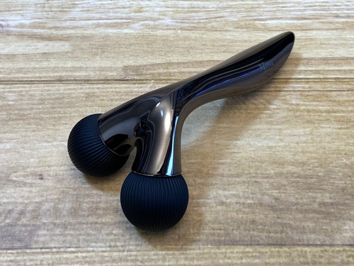 MDNA SKIN Onyx Black Face Skin Care Beauty Roller MTG carbon from Japan - Picture 18 of 34
