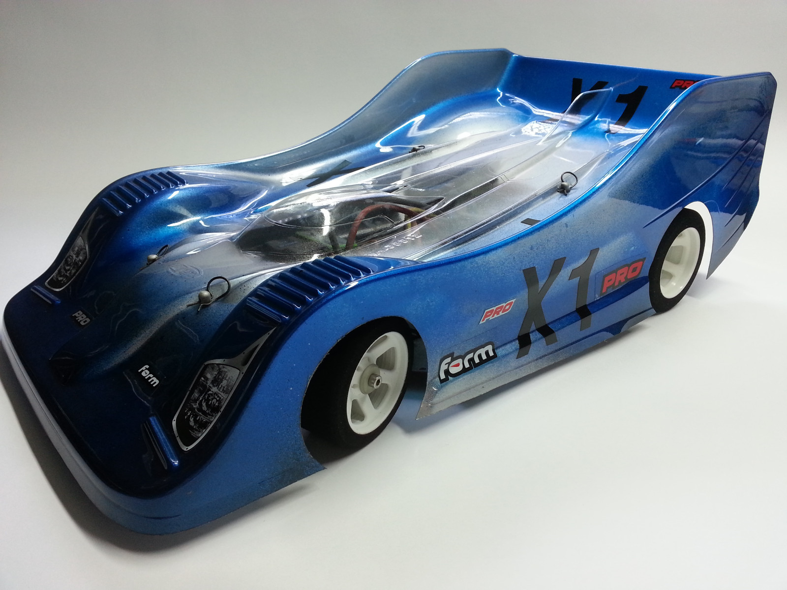 OFFERTA GLATTBAHNER E-racer x1 Pro Pacchetto Aero 1 8 pan-car+25st. rennb. strisce OFFERTA GLATTBAHNER E-racer x1 Pro Pacchetto Aero 1 8 pan-car+25st. rennb. strisce