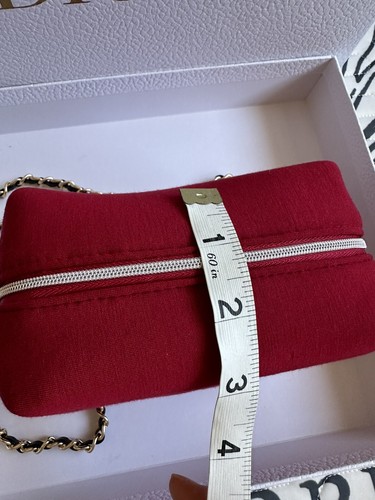 Dior Kosmetiktasche, Neuzustand, kommt mit Kette, Charm, ohne Karton.Siehe Bilder - Bild 5 von 8