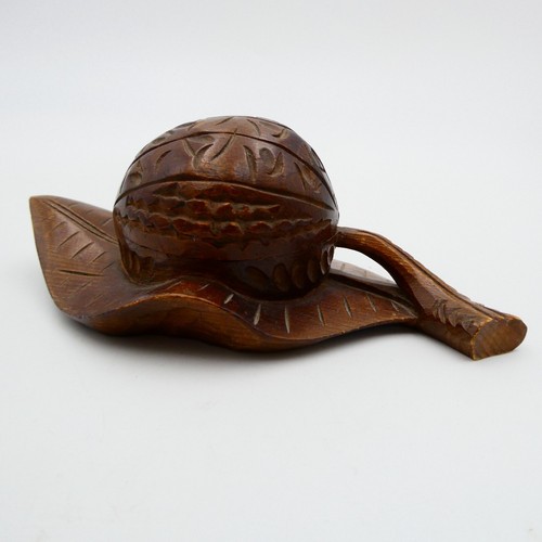 Black Forest Carved Wood Inkwell Walnut on Leaf Hinged German Antique - Picture 2 of 10