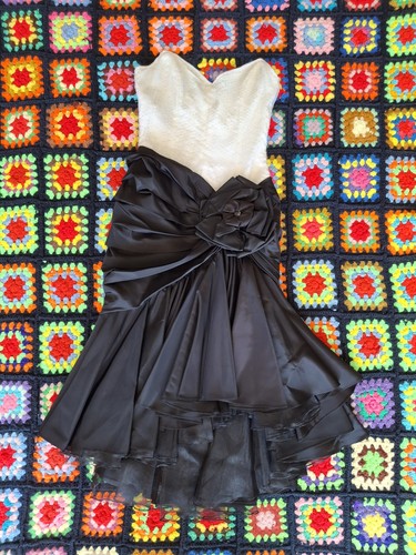 Vtg Tadashi Shoji Black & Off White Sequin 80s Dropped Waist Dress Gown Sz 8/S - Picture 1 of 5