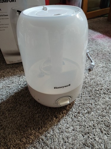 Honeywell Humidifier Ultra Comfort Cool Mist No Filter Required Model HUL545W - Picture 12 of 13