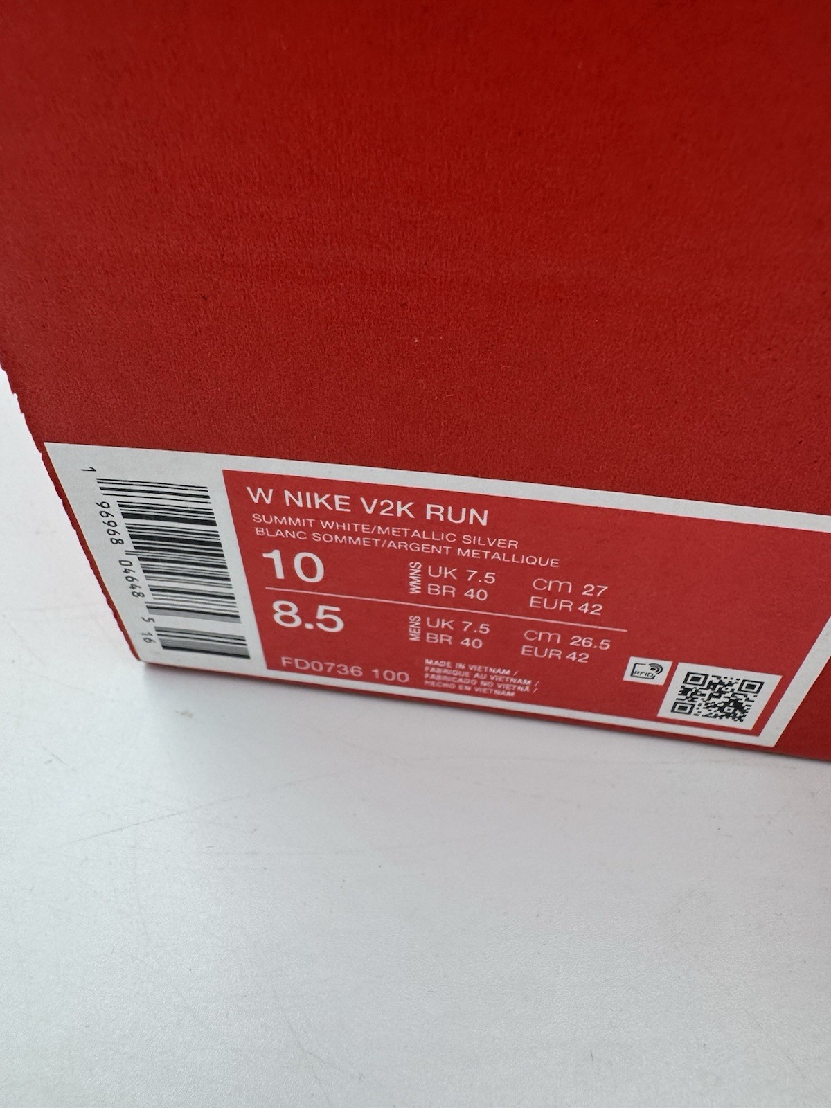 Nike V2K Run Summit White Metallic Silver BRAND NEW Size 10 Women