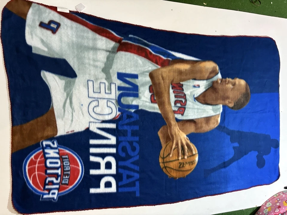 RARE VTG Detroit Pistons NBA Basketball Tayshaun Prince Blanket NBA CHAMPION - Image 2 of 4