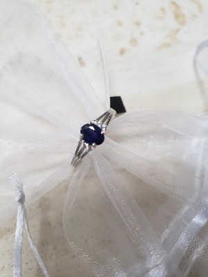 Natürlicher Madagaskar Saphir und natürlicher Zirkon Edelstein Ring - Größe Q, 8.