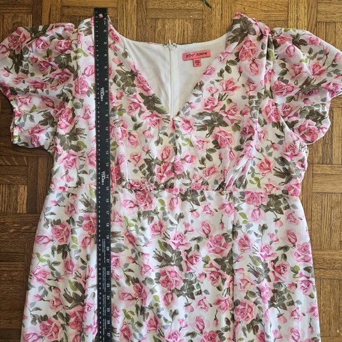 Betsey Johnson Women's Size 2 Pink Roses Floral Wrap Dress - Picture 11 of 14