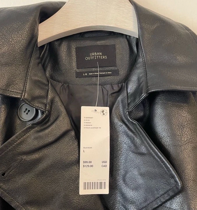 Gabardina Urban Outfitters negra imitación cuero grande nueva con etiquetas de gran tamaño Foto 4 de 4