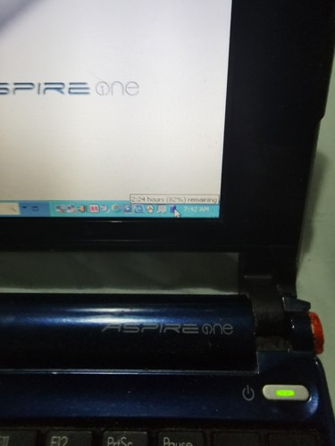 Acer Aspire One ZG5 Netbook - Intel Atom NO CHARGER - Picture 6 of 8