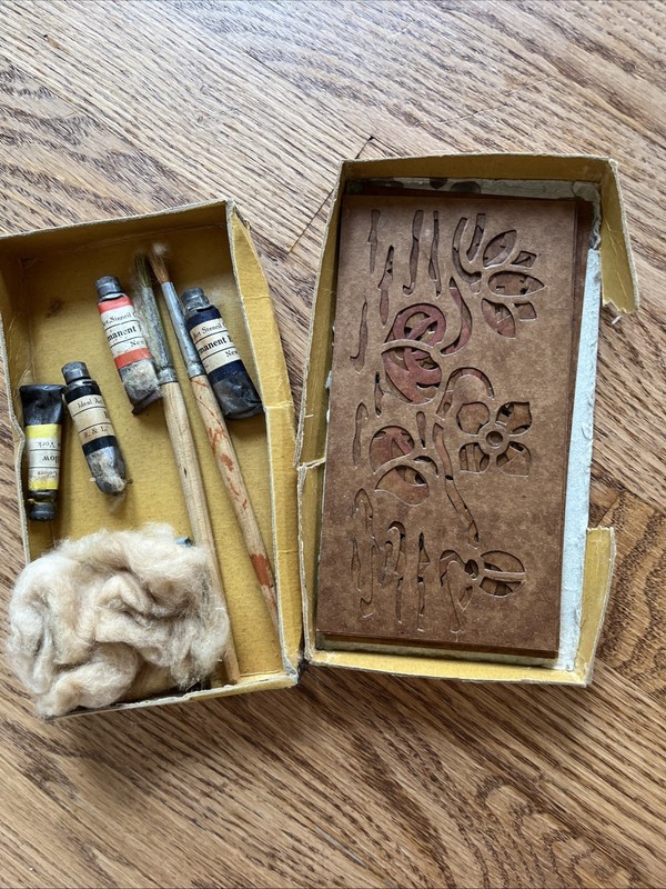 Vtg Brown Card Stock Stencils Floral Art Deco 6-1/2 X 3-1/2” Kit Paint Brushes