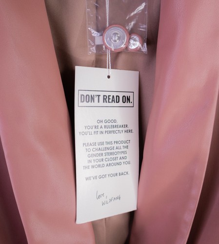 Neu mit Etikett Wildfang Empower Smoking-Blazer veganes Leder rosa Größe Large Karriere ein Knopf - Bild 7 von 15