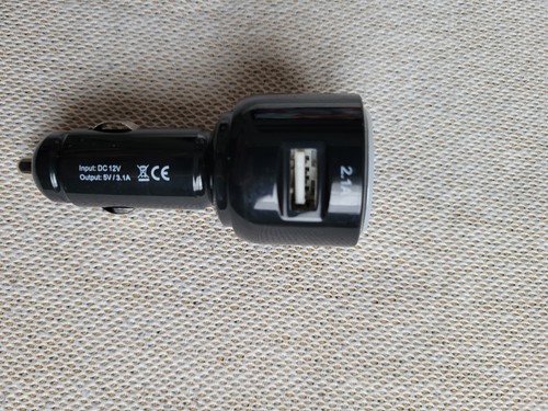 Caricabatteria da auto 2 prese USB - Ricarica Rapida - Mercedes Official - 第 4/6 張圖片
