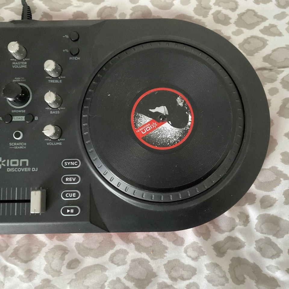 Ion Discover DJ Computer System Dual Turntable USB Controller for Mac PC Working - Image 3 of 4