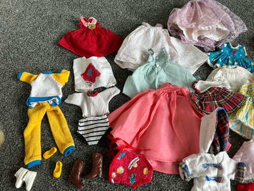 Vintage 1960s 2 Sindy Dolls & Clothing Mamselle Pedigree Sindy Faerie Glen - Picture 10 of 18