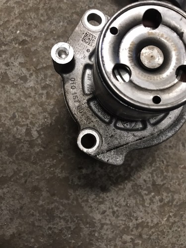 Volkswagen Tiguan 2.0 DFGA. Electric Water Pump 010157801KT - Picture 4 of 7