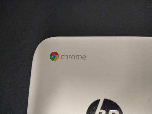 HP Chrome - CB1-020NA - White - Used - Item doesn't come with a PSU. - Picture 8 of 17