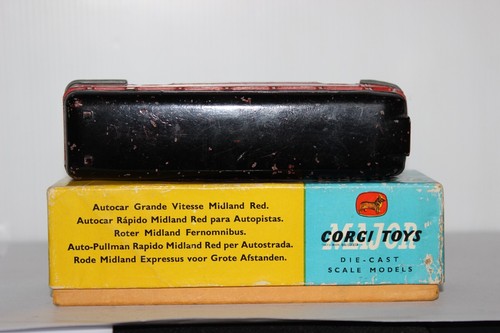 Boxed 1961-62 Corgi 1120 Midland red coach - Picture 5 of 9