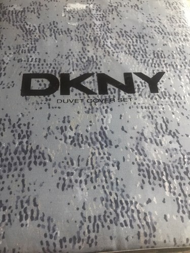 DKNY Blue and Silver F/Queen Duvet Cover and Two Standard Shams. Gorgeous! - Picture 2 of 8