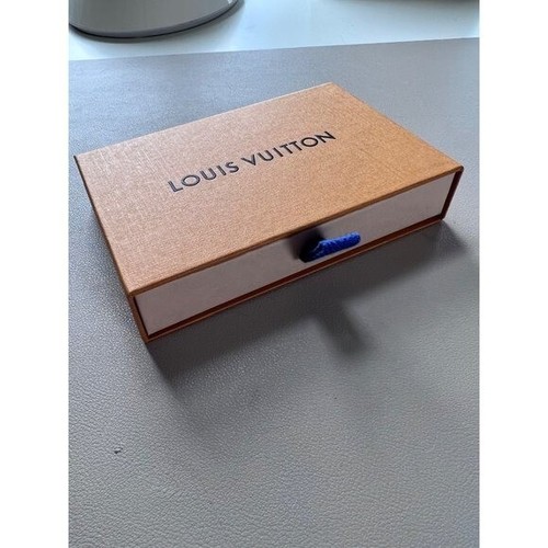 Louis Vuitton Bolso Pequeño Charm Box, 5.5" x 3.5" x 1", Naranja/Crema - Imagen 2 de 8