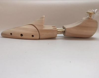 Paire d'embauchoirs à ressort spiralé en bois de pin Pointures 38/39