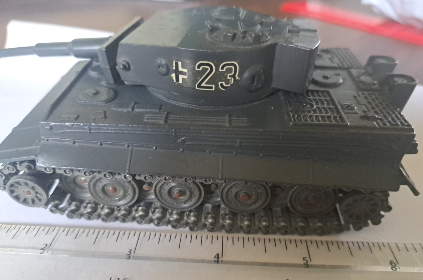 Picture 2 of 8