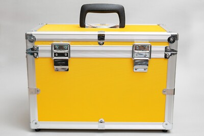 専用出品フォーエバーファーンUSED FedEx ✈ [Ex+5] Nikon Vintage Yellow Hard Aluminum Camera